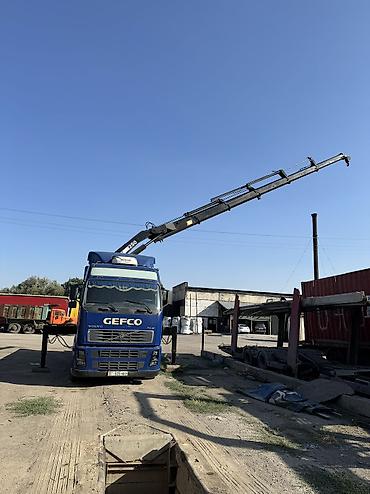 хово 15 тонник: Услуги бортового манипулятора VOLVO FH 12(локтевой робот,шведский ) — 4