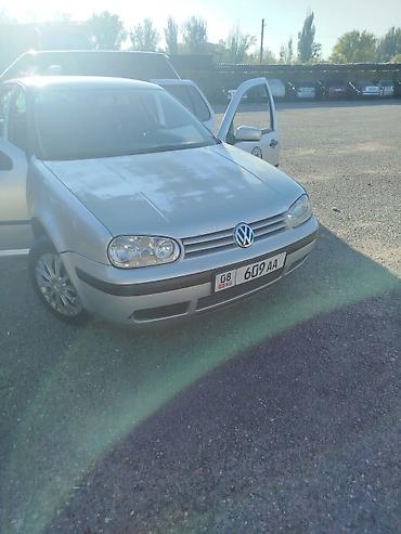 Volkswagen Golf: 2000 г., 1.6 л, Механика, Бензин, Хэтчбэк