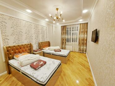 Günlük kirayə mənzillər: 3 otaqlı, Xətai r. r-nu — 14