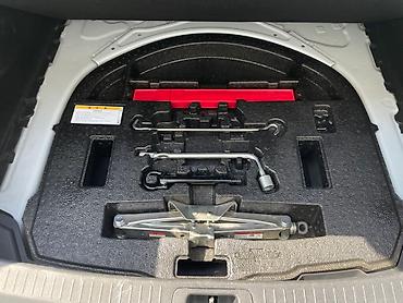 Toyota: Toyota Corolla: 2022 г., 1.8 л, Вариатор, Бензин, Седан — 8