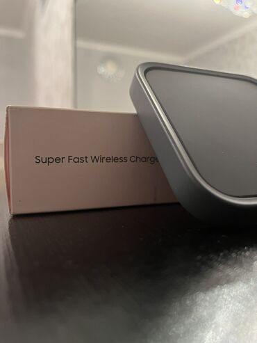 işlənmiş qabyuyan: Simsiz şarj cihazı Samsung, 15 Vt, İşlənmiş