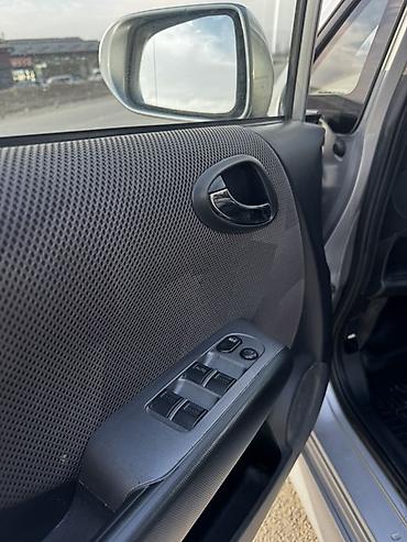 Honda: Honda Jazz: 2006 г., 1.4 л, Автомат, Бензин, Хэтчбэк — 8