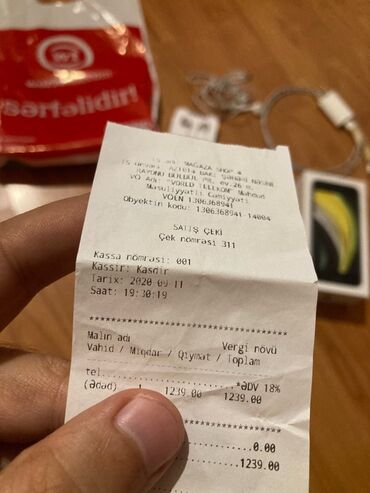 Apple iPhone: IPhone SE 2020, 128 GB, Qara, Sənədlərlə — 5