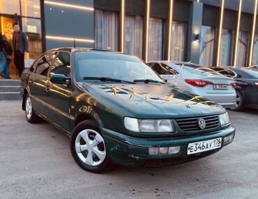 Volkswagen: Volkswagen Passat: 1995 г., 1.8 л, Механика, Бензин, Седан