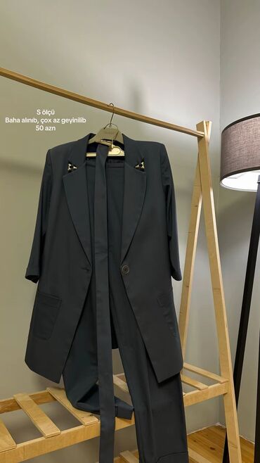 Gündəlik donlar: Geyimlərin hər biri yaxşı vəziyyətdədir və çox az geyinilib — 10