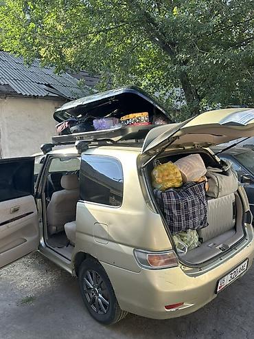 range over: Toyota Gaia: 2001 г., 2 л, Автомат, Бензин, Минивэн — 7