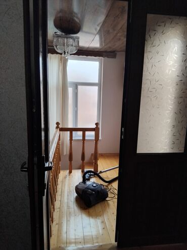 Uzunmüddətli kirayə mənzillər: Həzi Aslanov qəsəbəsində həyt evi kirayə verlir 2 mərtəbə 600 kamunal -da lalafo.az — 11 Uzunmüddətli kirayə mənzillər: Həzi Aslanov qəsəbəsində həyt evi kirayə verlir 2 mərtəbə 600 kamunal — 11