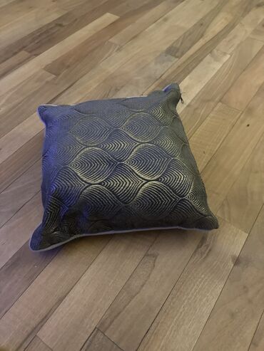 Süfrələr: Dekorativ Sadə Yastıq