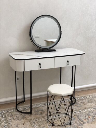 купить туалетный столик с зеркалом и подсветкой бу: Туалетный столик, Новый, Со шкафом, цвет - Белый, ЛДСП