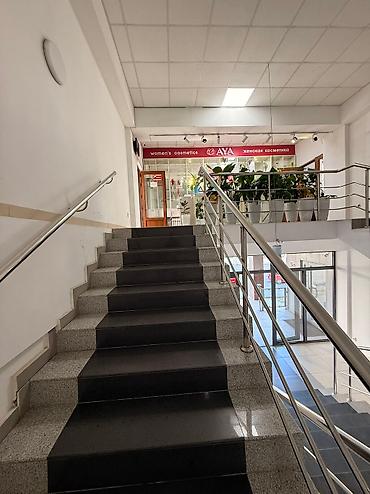 Аренда помещений свободного назначения: Сдается помещение 50 м2 75000 сом и депозит Первая линия. Доступ — 4