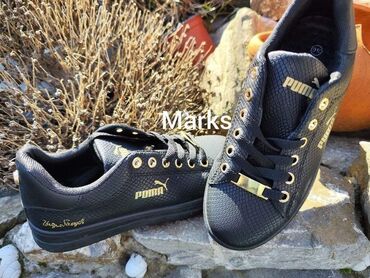 Women's Sneakers and athletic shoes: 41 — 9