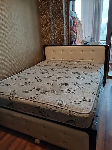 Двуспальная кровать с матрасом и выдвижными ящиками - Размер