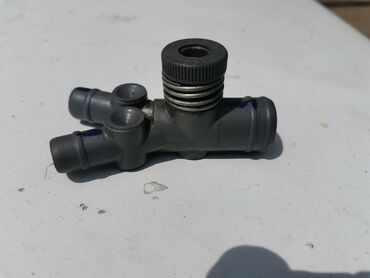 Auto delovi: Racva plina plasticna br.1. Polovno, očuvano. Skinuto sa rastavljenog — 7