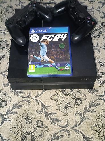 PlayStation 4 ПРОШИТАЯ (МОЖЕТЕ СКАЧАТЬ ЛЮБЫЕ ИГРЫ + ДИСК FC24)(чёрная