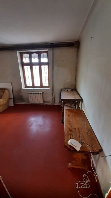 Uzunmüddətli kirayə mənzillər: Bileceride ploşada yaxin 300 nömreli mektebe yaxin 5/1 mertebesinde 2 — 4