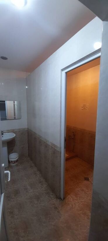 Digər kommersiya daşınmaz əmlakı: Gənçlik metrosuna yaxın 16 mərtəbəli binanın 1 ci mərtəbəsində sahəsi -da lalafo.az — 7 Digər kommersiya daşınmaz əmlakı: Gənçlik metrosuna yaxın 16 mərtəbəli binanın 1 ci mərtəbəsində sahəsi — 7