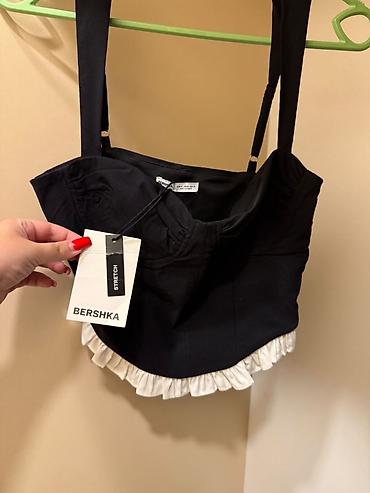 Pulsuz: Bershka qadın topu - Model: qara korset formalı qısa top - Brend və — 4