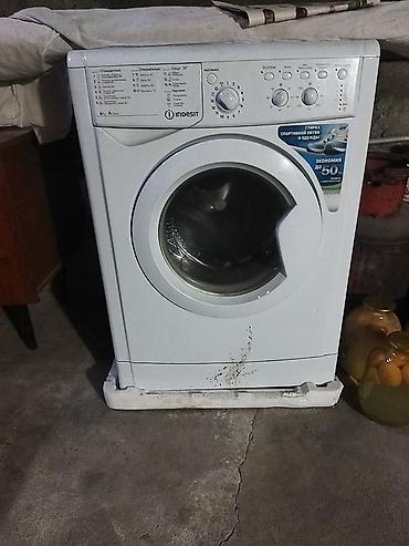 Стиральная машина Indesit, фронтальная загрузка. Характеристики и