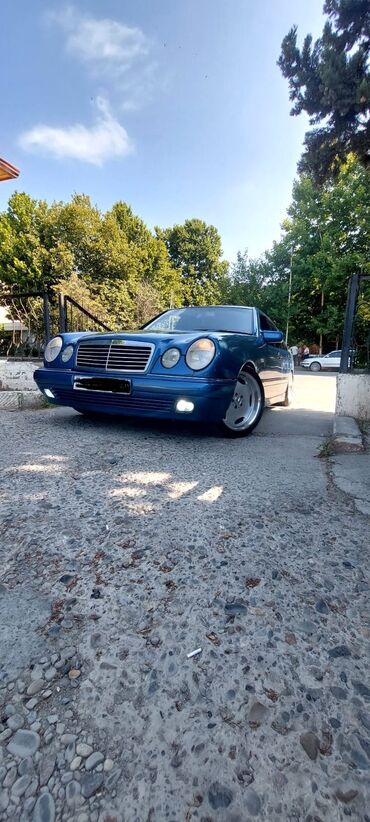 спойлер на крышу мерседес спринтер: Mercedes-Benz E 230: 2.3 l | 1997 il Sedan