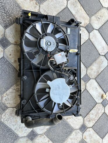 продаю движок: Радиатор охлаждения в сборе на двигателя Lexus Nx300H (9) Состояние