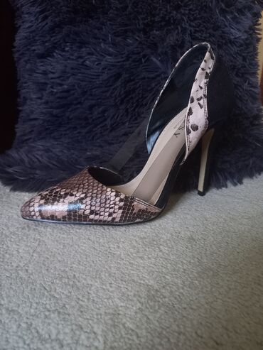 Другая женская обувь: Новые туфли от бренда Lipsy London, 37-го размера, длина каблука 10,5