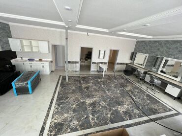 Digər kommersiya daşınmaz əmlakı: Badamdarda yerləşən 100 kv sahəsi olan təmirli əşyalı 2otağlı — 5