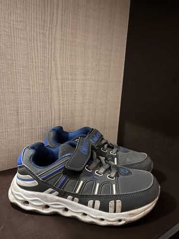 Детская обувь: Кроссовки детские 32 размерв хорошем состоянии