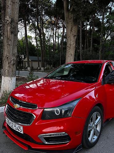 turbo az uvaz: Chevrolet Cruze sedan – parlaq qırmızı rəngdə, tam bədən kiti və idman — 5