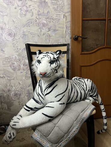 форма тигра: Продается плюшевый тигр 🐯 + котенок
