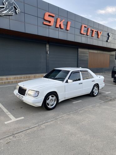 Mercedes-Benz: Mercedes-Benz E-Class: 1993 г., 2 л, Механика, Бензин, Седан — 8