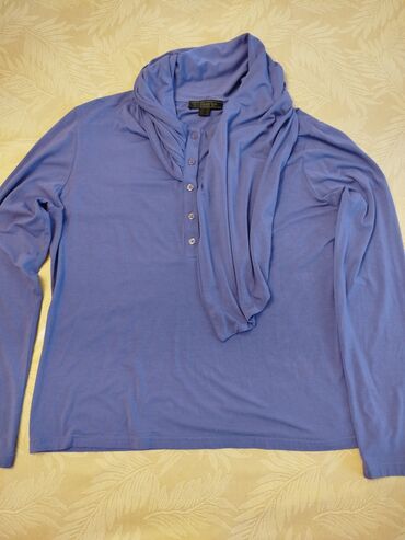 Dəstlər, kostyumlar: Qadın geyimləri dəsti – 4 məhsul 1) Yaşıl yelek: - Kapüşonlu, iplə — 8