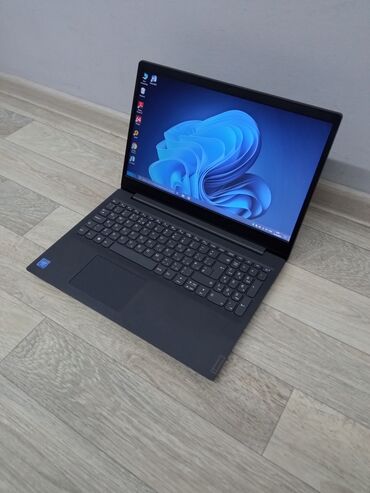 Компьютеры, ноутбуки и планшеты: Срочно продаю ноутбук Lenovo 2022 года выпуска состояние как новый