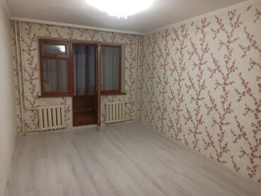 продаю квартиру боконбаева: 4 бөлмө, 80 кв. м, Жеке план, 4 кабат