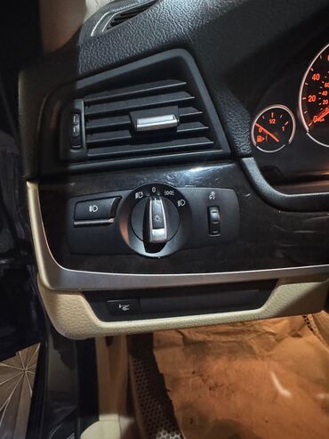 Sbor motorlar və silindr başlıqları: BMW 528, 2 l, Benzin, 2015 il — 10