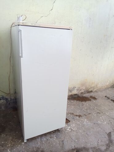 xaladilnik: İşlənmiş 1 qapılı Saratov Soyuducu Satılır, rəng - Ağ