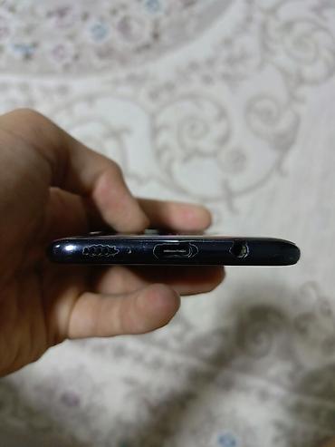 samsung a50 islenmis: Samsung Galaxy A50, 128 GB, rəng - Qara, Qırıq — 6