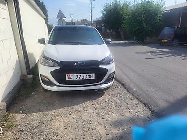 sprinter 4 4: Chevrolet Spark: 2020 г., 1 л, Вариатор, Бензин, Хэтчбэк — 5
