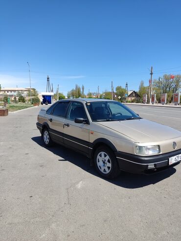 фольксваген авто: Volkswagen Passat: 1989 г., 1.8 л, Механика, Бензин, Седан
