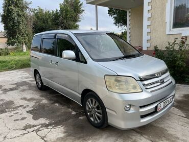 ипсум 2: Toyota Noah: 2003 г., 2 л, Автомат, Бензин, Минивэн