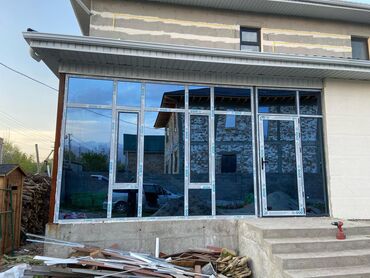 Готовые алюминиевые окна: Готовое алюминиевое окно, Тип окна: Витражные, Декоративные особенности: Другие особенности, Новый, Бесплатная установка, Без рассрочки — 4