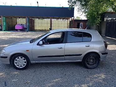 мереке авто: Nissan Almera: 2001 г., Кол менен иштөөчү, Бензин, Хетчбек — 2
