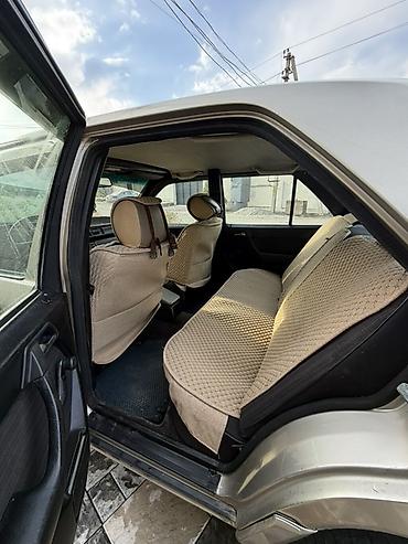 merc 210: Mercedes-Benz W124: 1988 г., 2.3 л, Механика, Бензин, Седан — 5