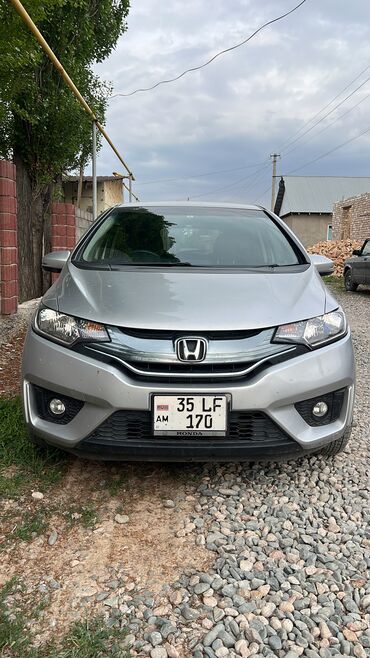 хонда сивик леви руль автамат хежибек серебристый: Honda Fit: 2014 г., 1.5 л, Гибрид