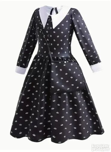 Kostimi za maskenbal: Sa kragnicom i cvetićima - dizajn kao iz filma Wednesday Adams family — 11