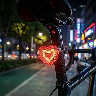 re sovio: ♥️Сердечко задний фонарь 🔺 Яркий:Задний (красный) фонарь в форме — 1