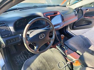 Унаа: Toyota Camry: 2004 г., 2.4 л, Кол менен иштөөчү, Бензин, Седан — 9