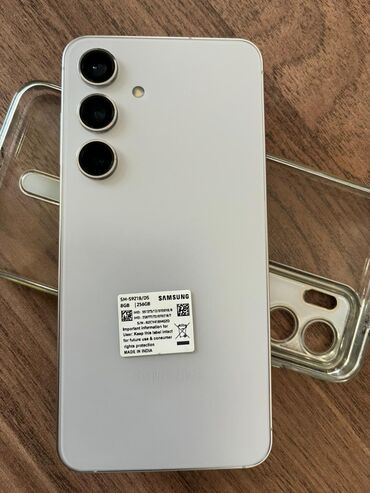 bar vitrini: Samsung Galaxy S24, 256 GB, rəng - Ağ, Sənədlərlə