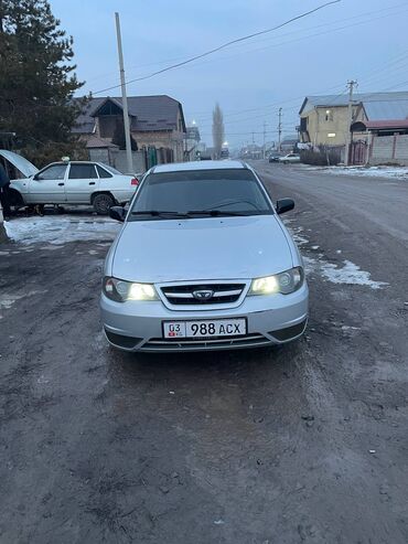 Daewoo: Daewoo Nexia: 2010 г., 1.5 л, Механика, Газ, Седан