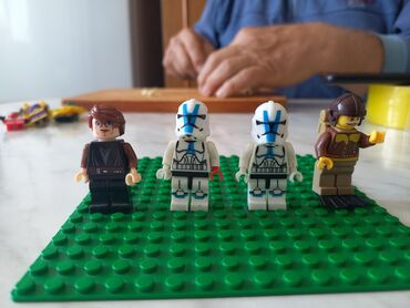 lego фигурки: Продаю Lego фигурки разных серий такие как Lego Star Wars LEGO сети