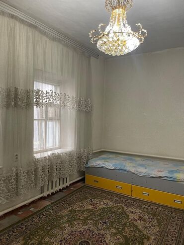 квартира 20000: 4 бөлмө, Менчик ээси, Чогуу жашоосу жок, Толугу менен эмереги бар